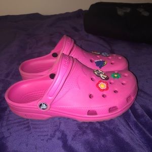 Pink Crocs (Does not come with jibbitz)